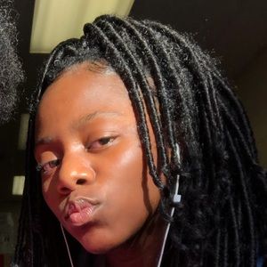 Meet your Posher, Charity